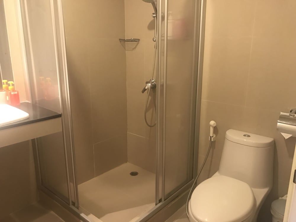 14 Place Sukhumvit Suites 63/66