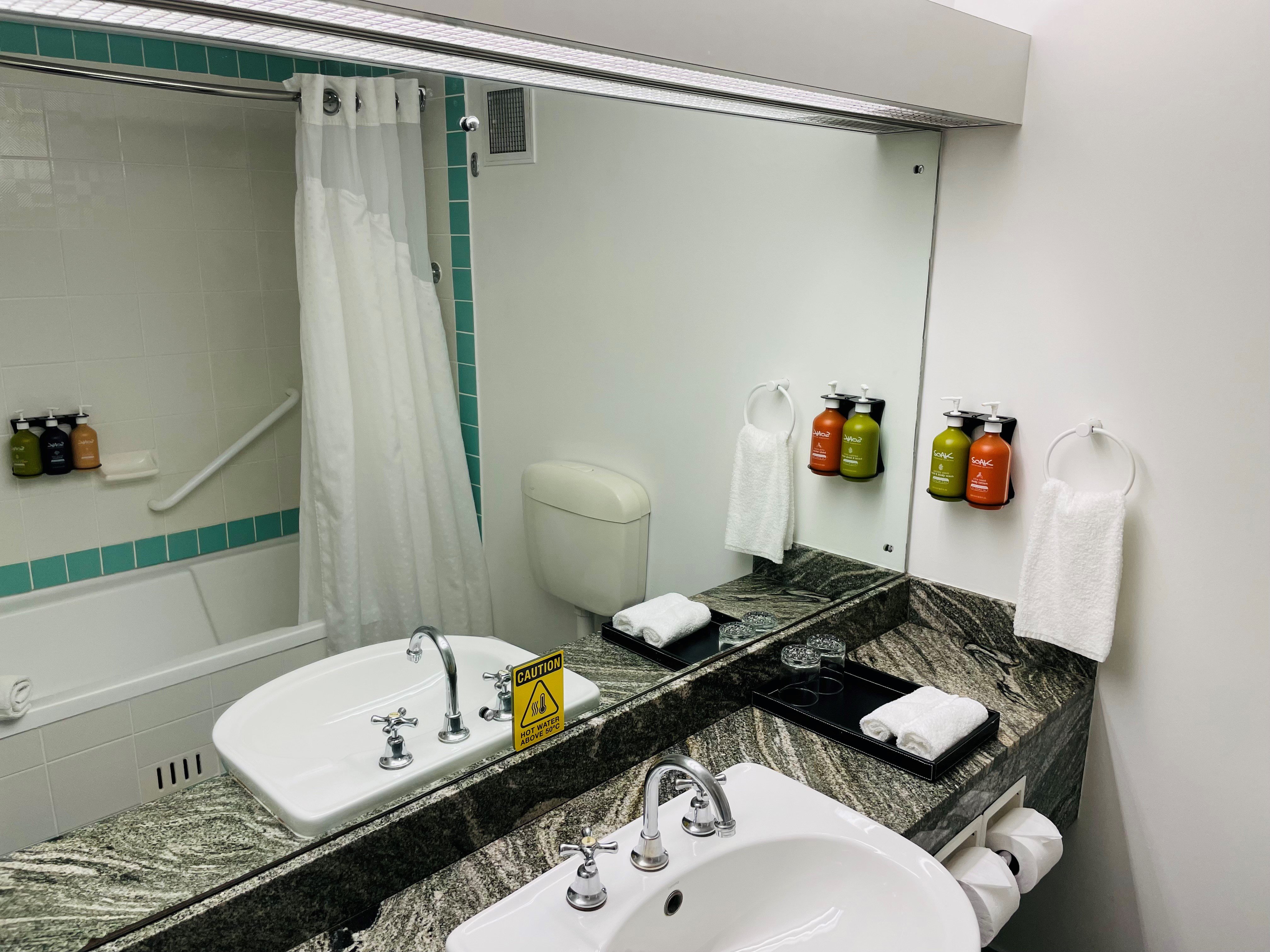 Holiday Inn Parramatta 75/76