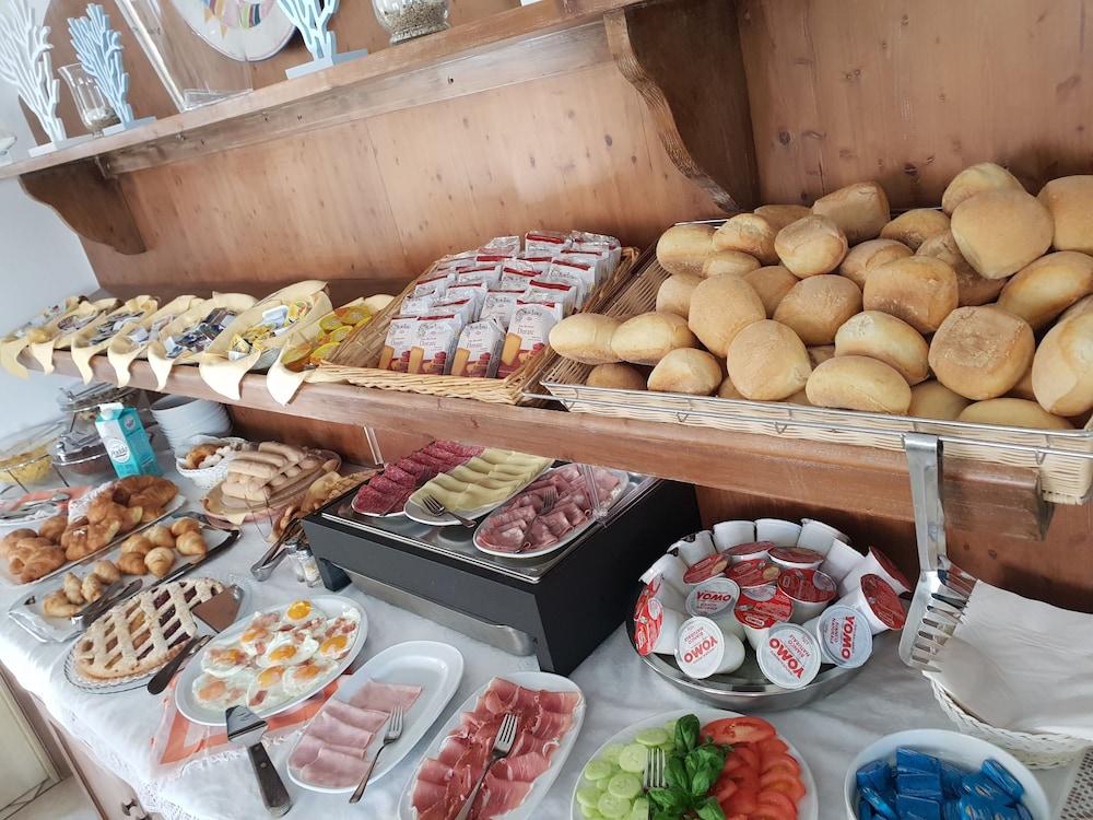 Hotel Castello Di Tavolara 30/34