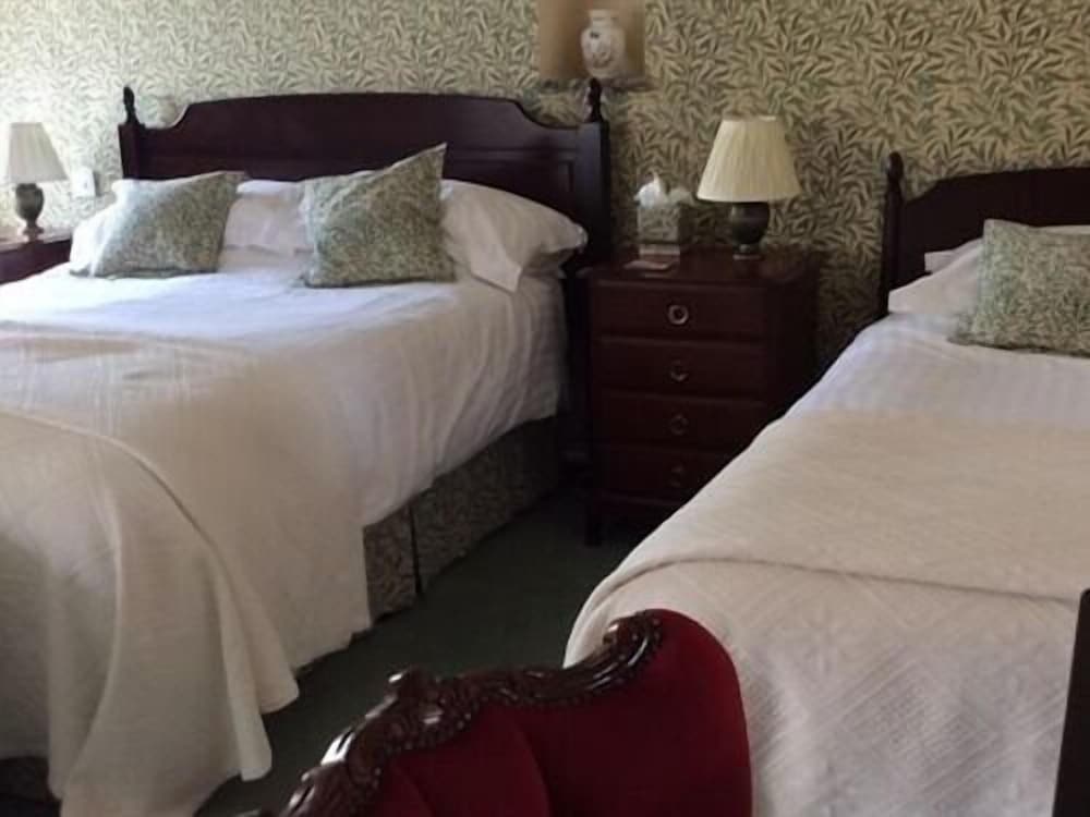 Whashton Springs Farmhouse B&B 9/16