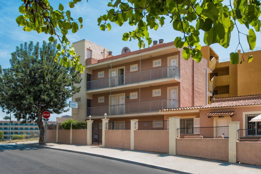 Naika Studios & Apartments 6/50