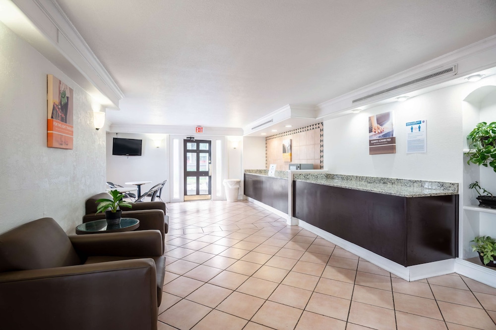 Motel6 Hazelwood, MO 8/46