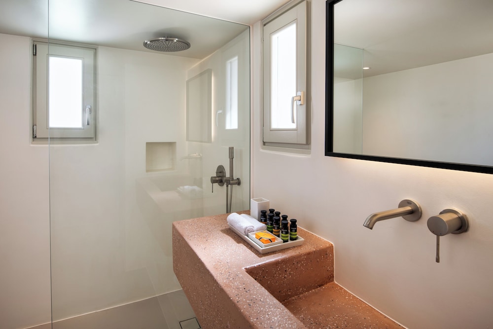 VIVA NOVE SUITES 40/43
