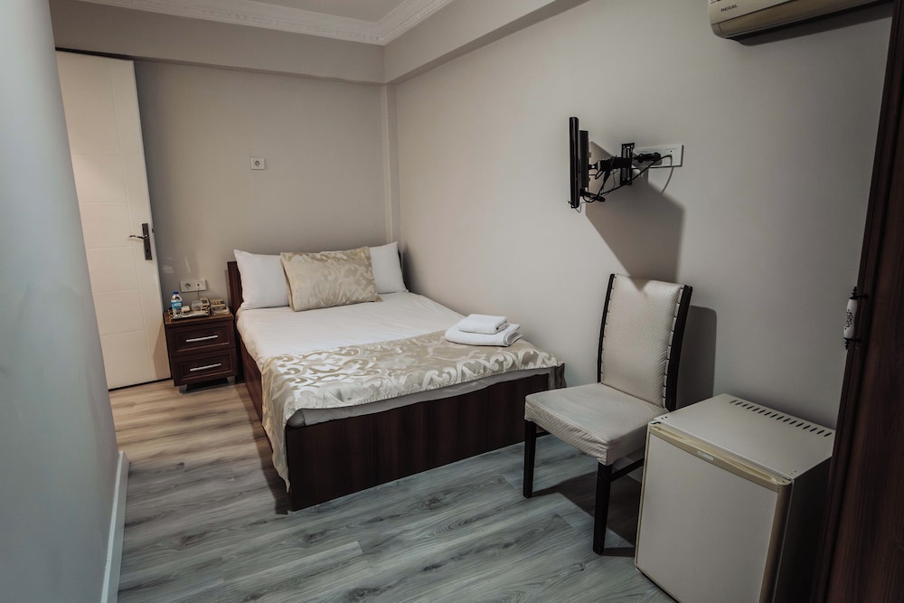 Grand Desi Hotel 24/50