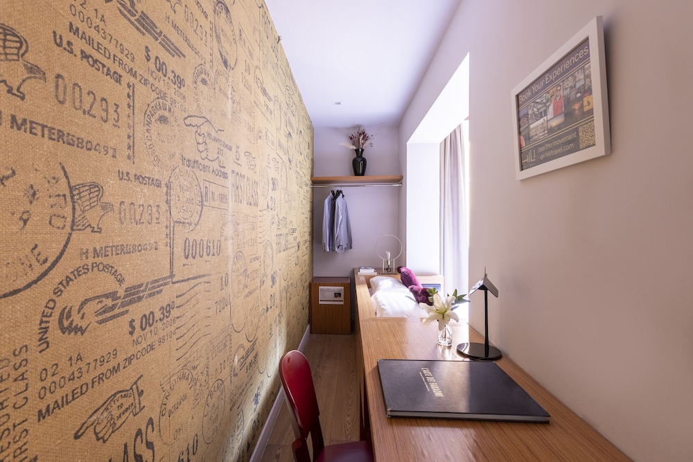 DownTown Boutique House - CA Domus Collection 7/37