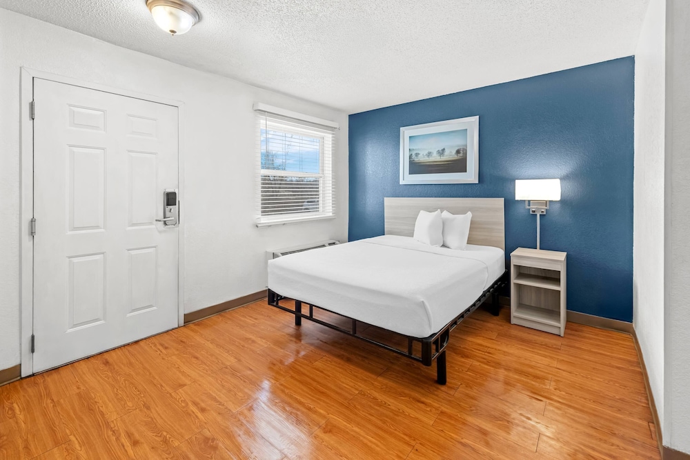 Birch Hill Suites Kansas City - Independence, Mo 9/24