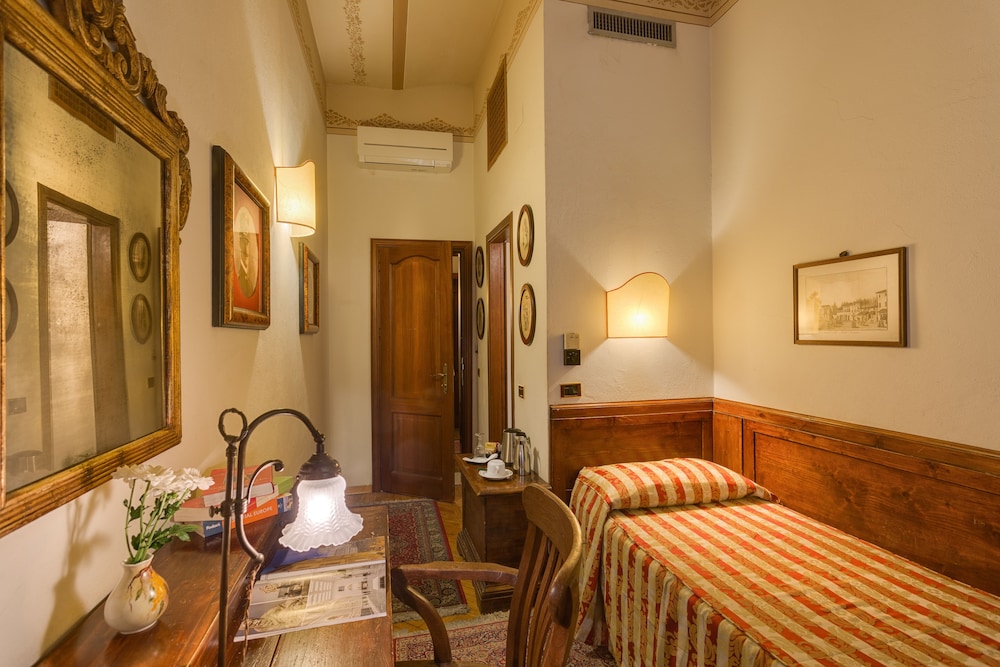 Hotel Morandi Alla Crocetta 24/60