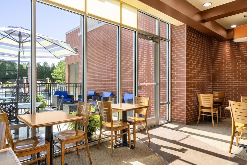 Hyatt Place Memphis/Germantown 53/64