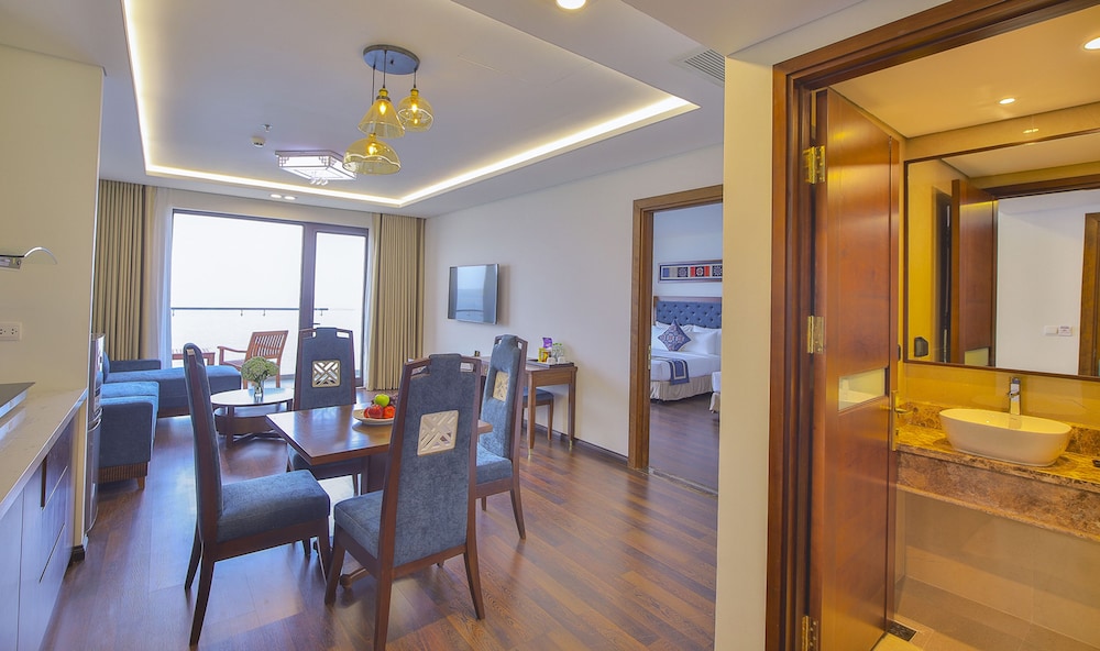 Balcona Hotel Da Nang 60/72