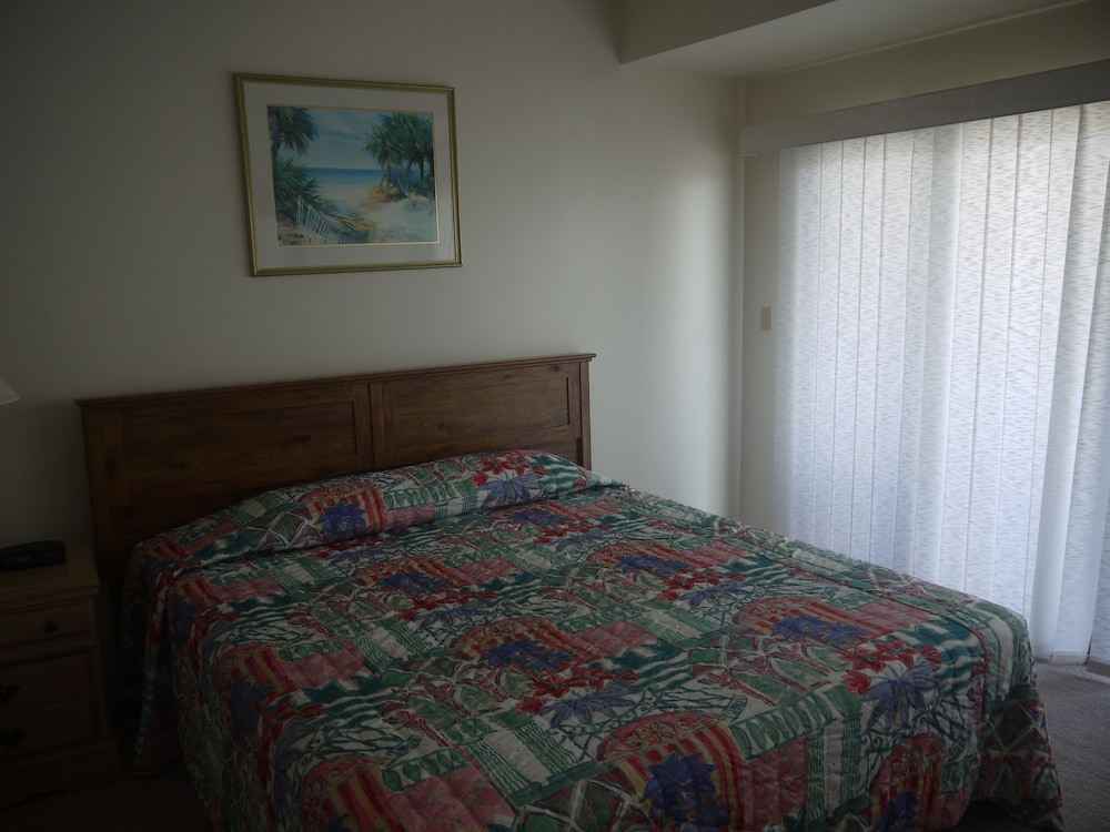 Aquarius Beach Tower 22/57