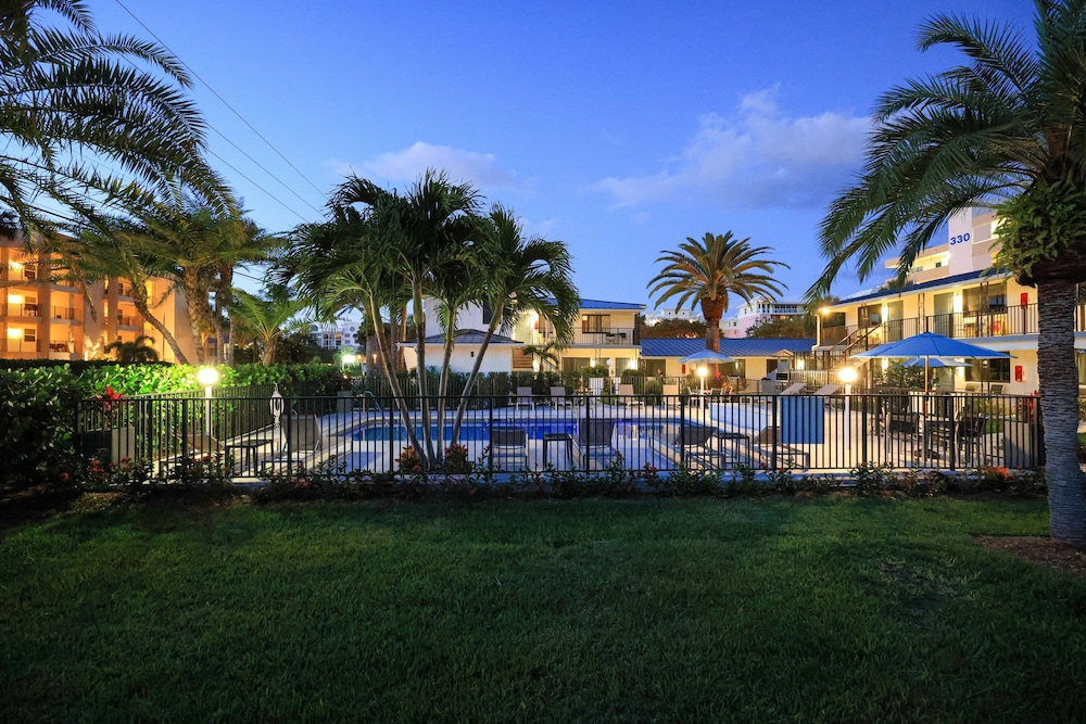 Tropic Isle Beach Resort 41/50