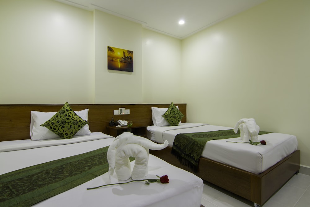 Rose Emerald Hotel 33/63