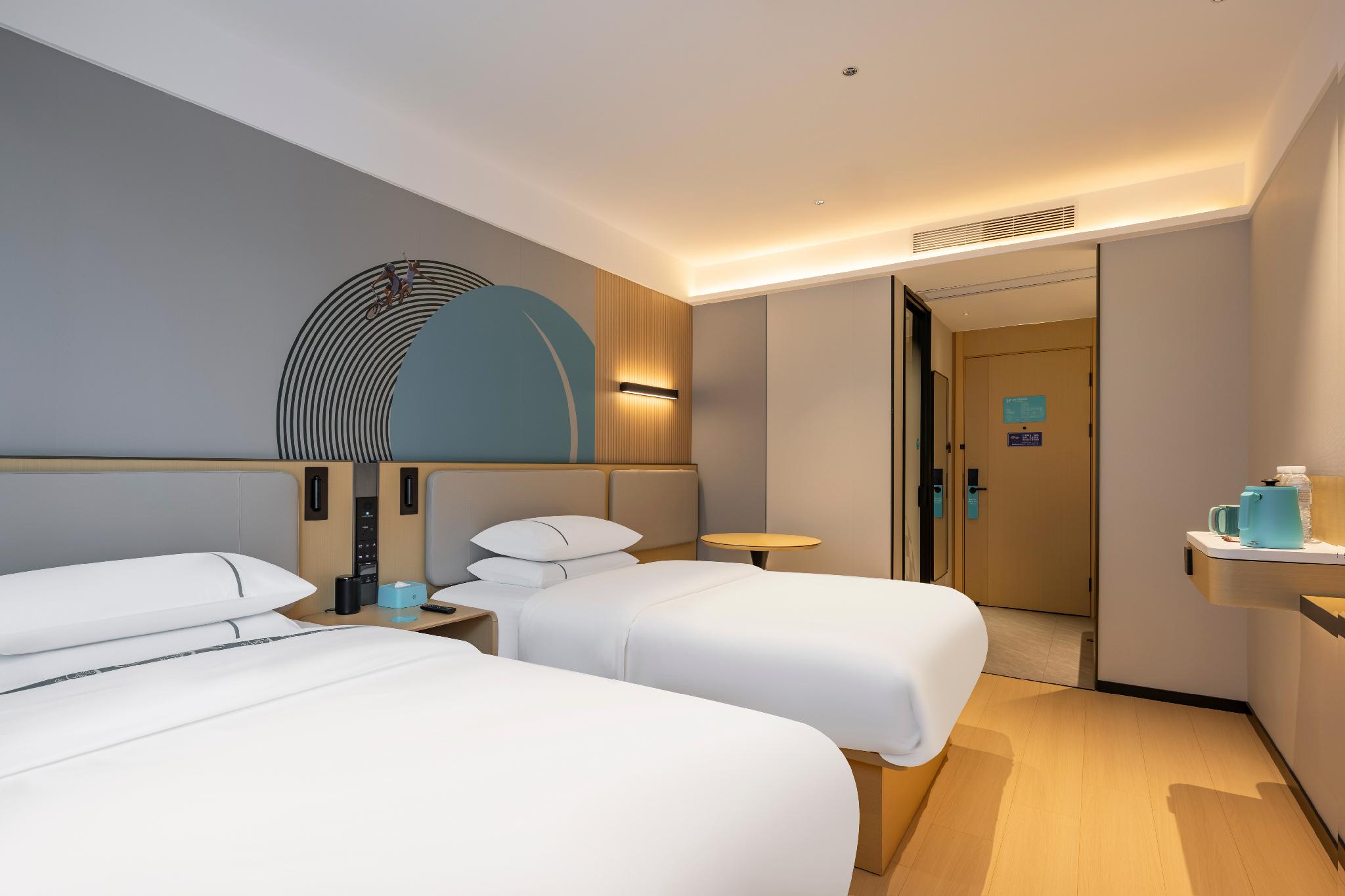 Deluxe, Twin Beds