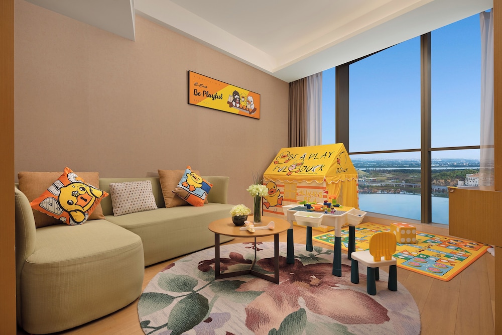 Holiday Inn Changsha Dawangshan 42/72