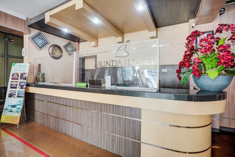 Townhouse Oak Padang near RTH Imam Bonjol formerly Bunda Hotel 9/60