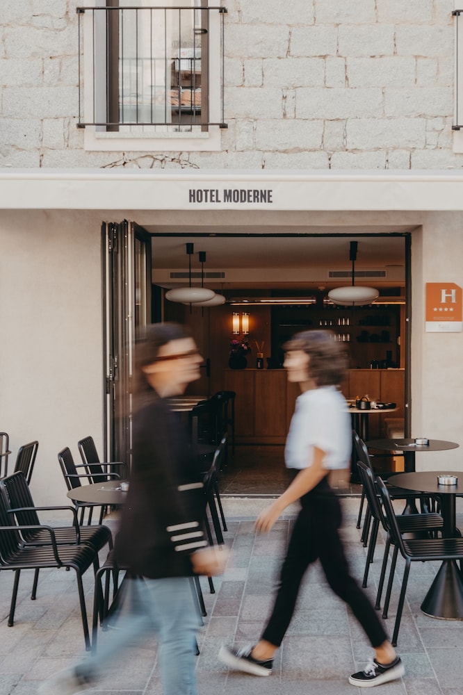 Hotel Moderne 31/50