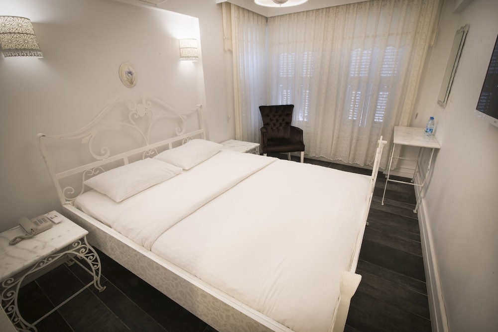 Buyukada Port Hotel 14/50