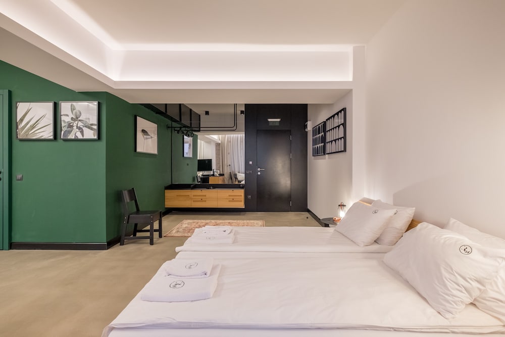 R34 Boutique Hotel 18/50