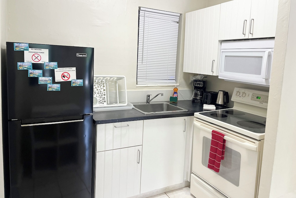 Sunny Isles Apartments 63/73