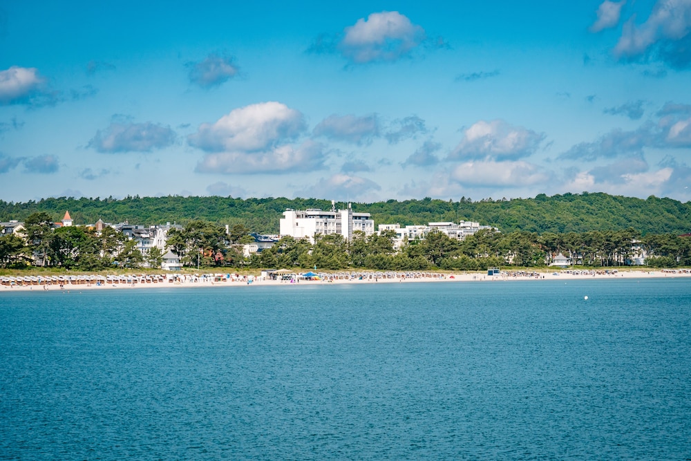 Arkona Strandhotel 44/50