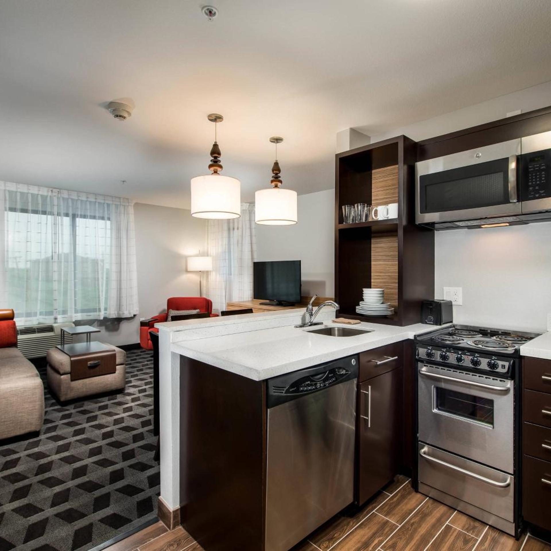 2 Bedrooms, Suite