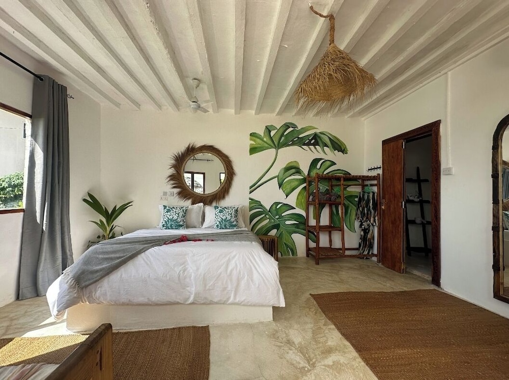 Garden Beach Bungalows 14/68