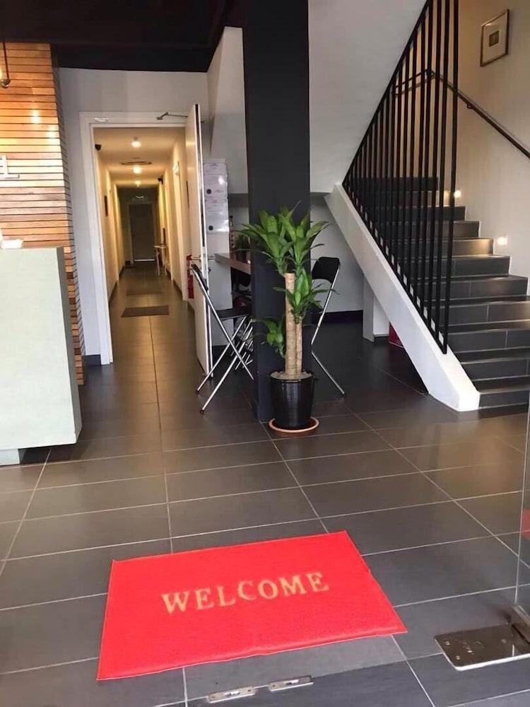 Max Hotel Subang Jaya 8/35