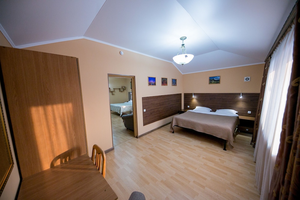 Club-Hotel Flagman 12/50