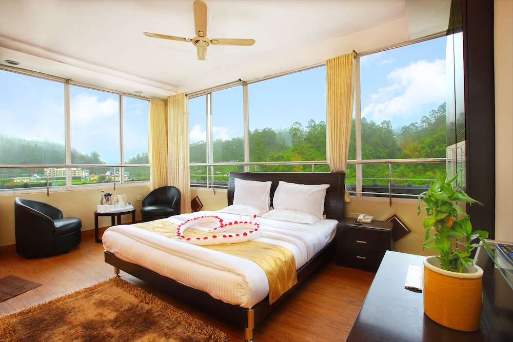 1 BEDROOM, PREMIUM, SUITE