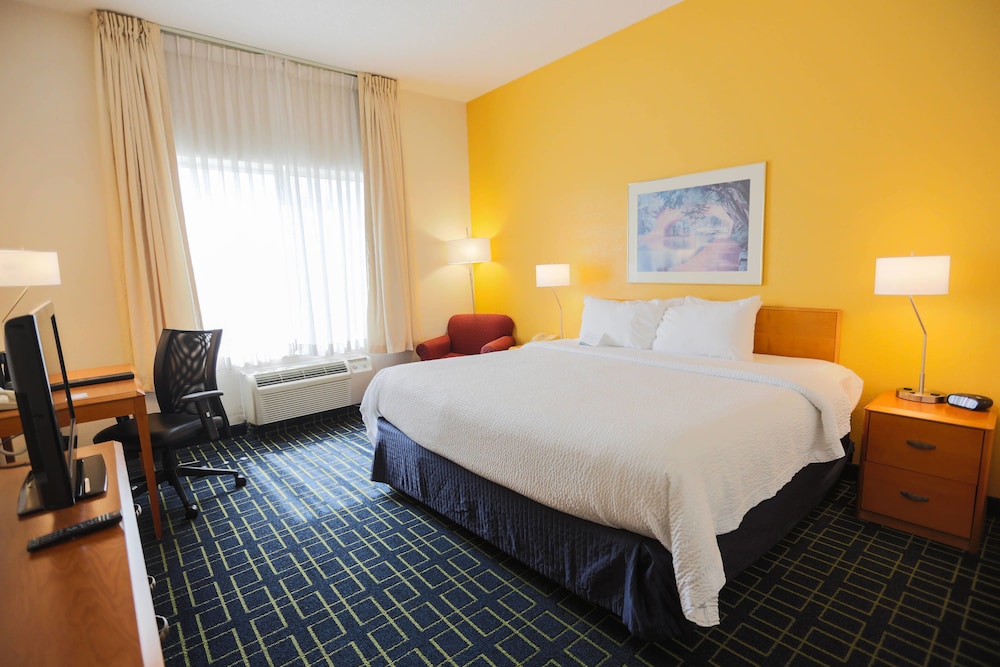 Comfort Inn & Suites Berea, KY 10/40