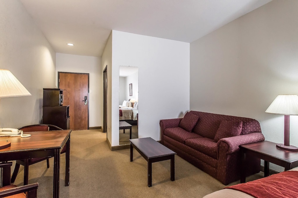 Quality Inn & Suites Guymon East 15/22