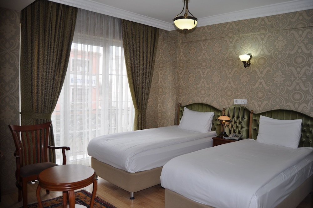 Basileus Hotel 54/79
