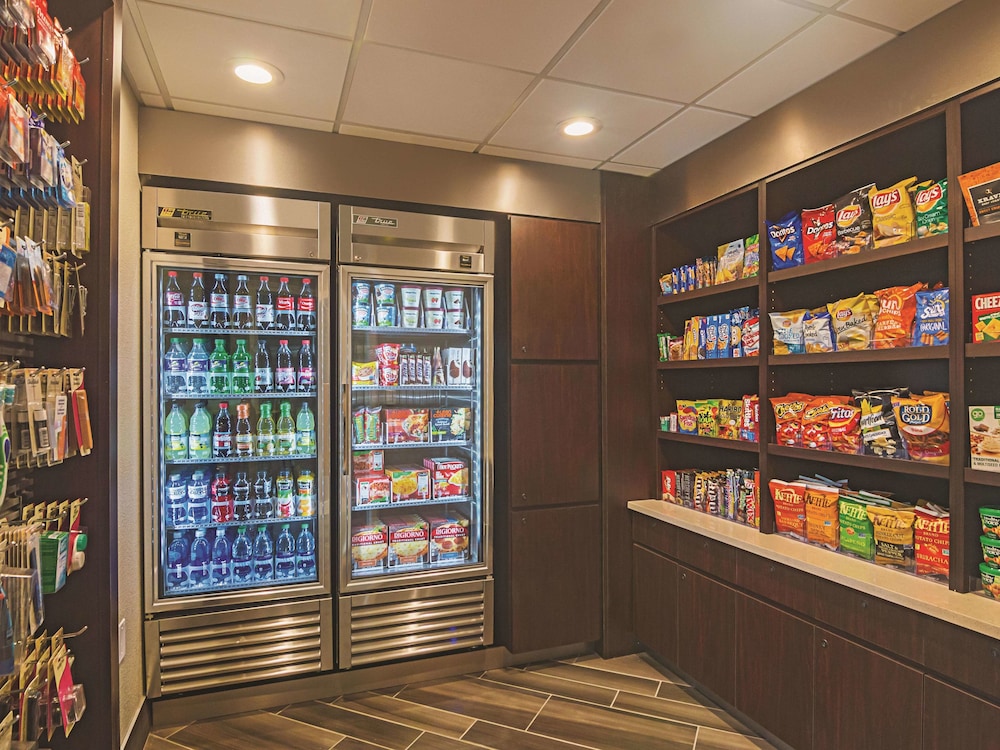 La Quinta Inn Suites Oklahoma City Nw Expwy 38/47
