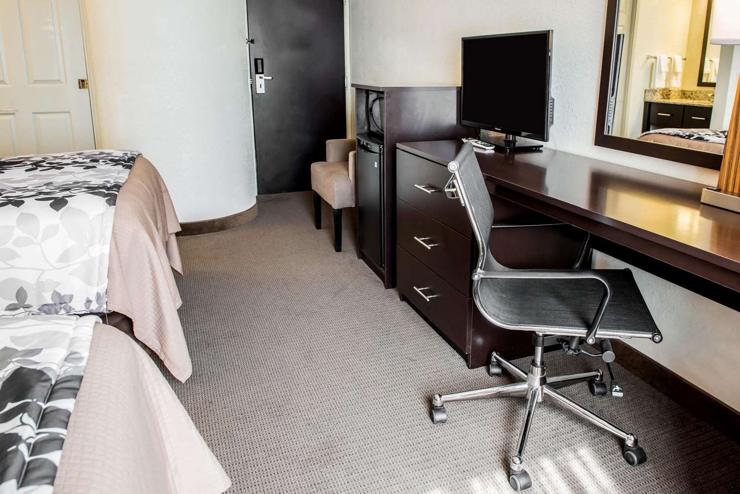 Quality Inn Bridgeport-Clarksburg 17/17
