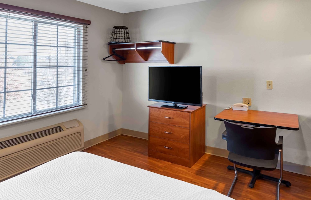 WoodSpring Suites Austin Northwest 41/49
