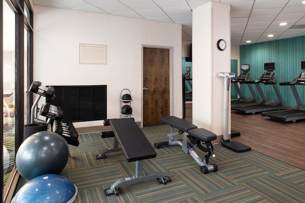 Holiday Inn Express Towson Baltimore North 33/63