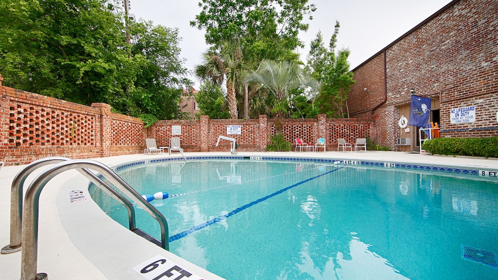 Best Western Sea Island Inn 7/42