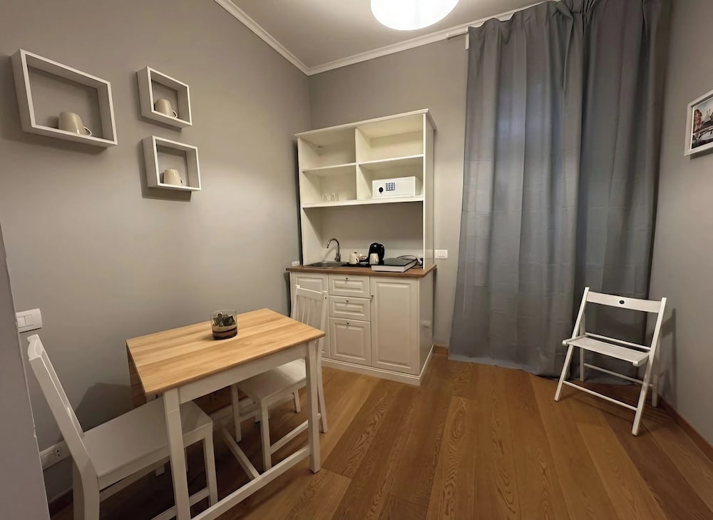 Gravina Suite Frattina 45/53