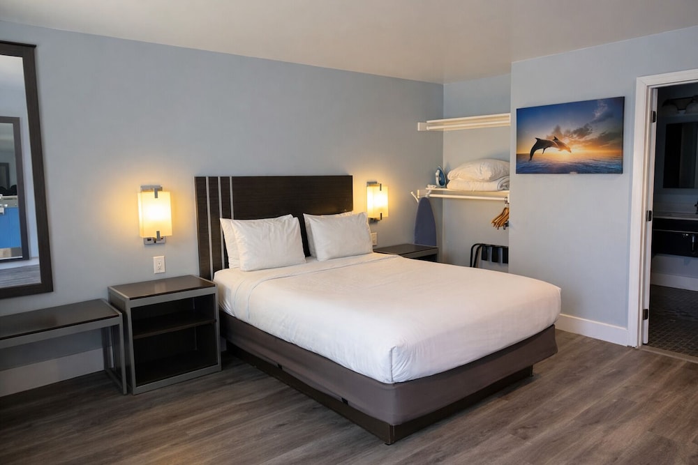 Pacific Inn Monterey 17/49