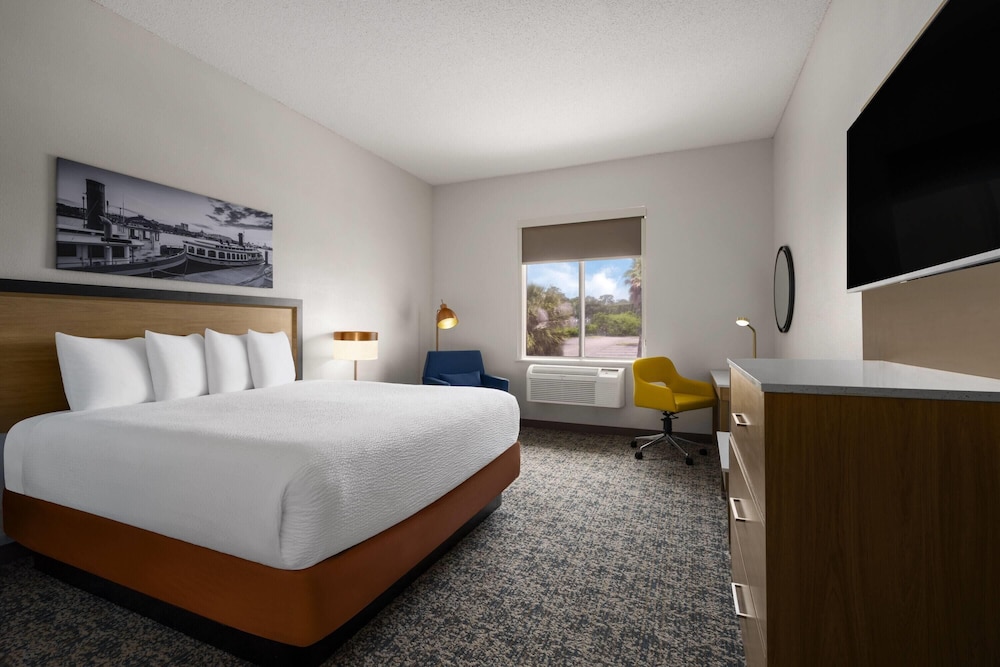 Baymont by Wyndham Savannah/Garden City 28/56