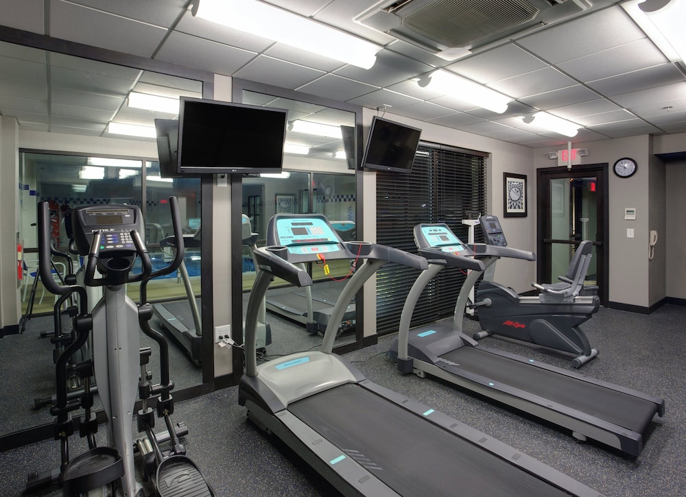 Holiday Inn Express Hotel Suites Meadowlands Area 51/72