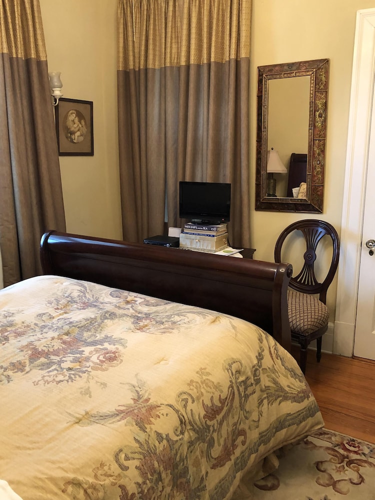Angie's B&B 7/41