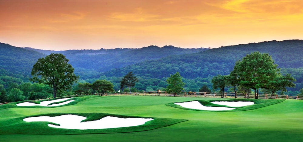 Holiday Inn Express Hotel Suites Branson 76 Cent 33/73