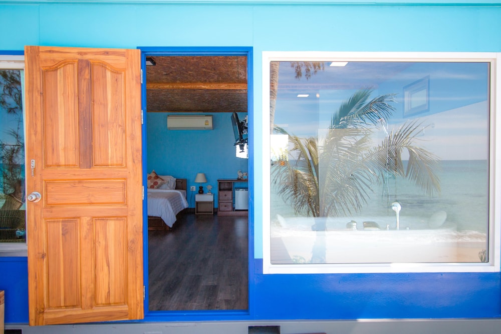 Sea Far Resort 14/72