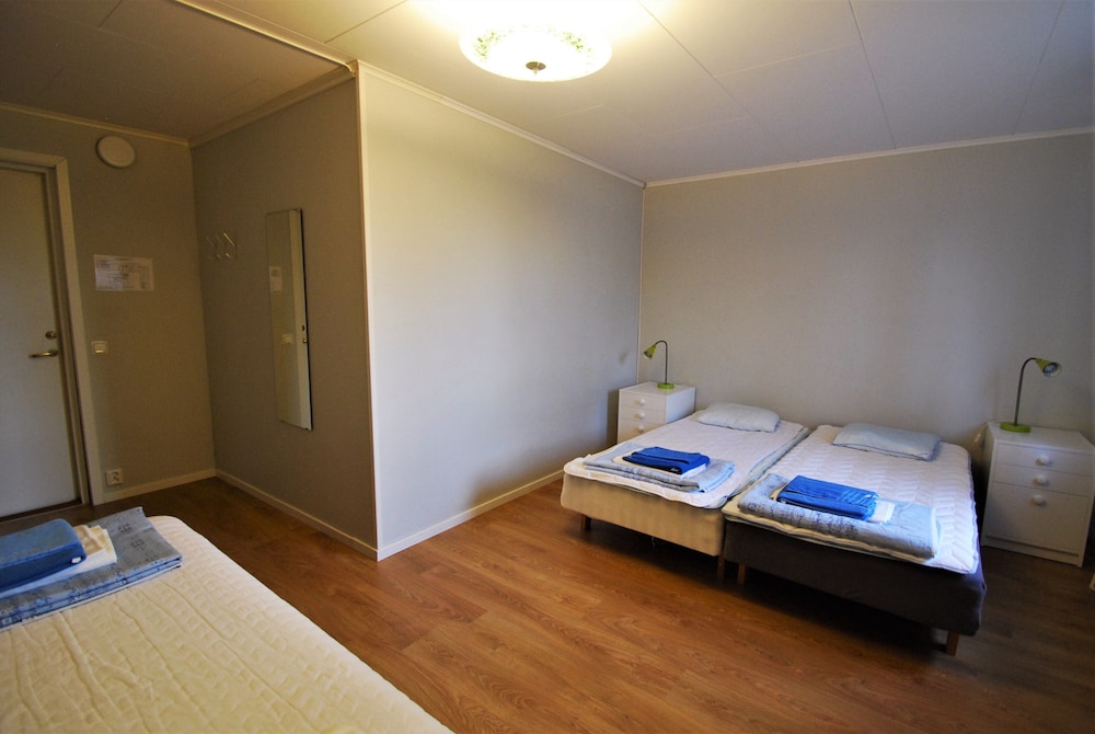 Hellidens Slott Och Vandrarhem 12/47