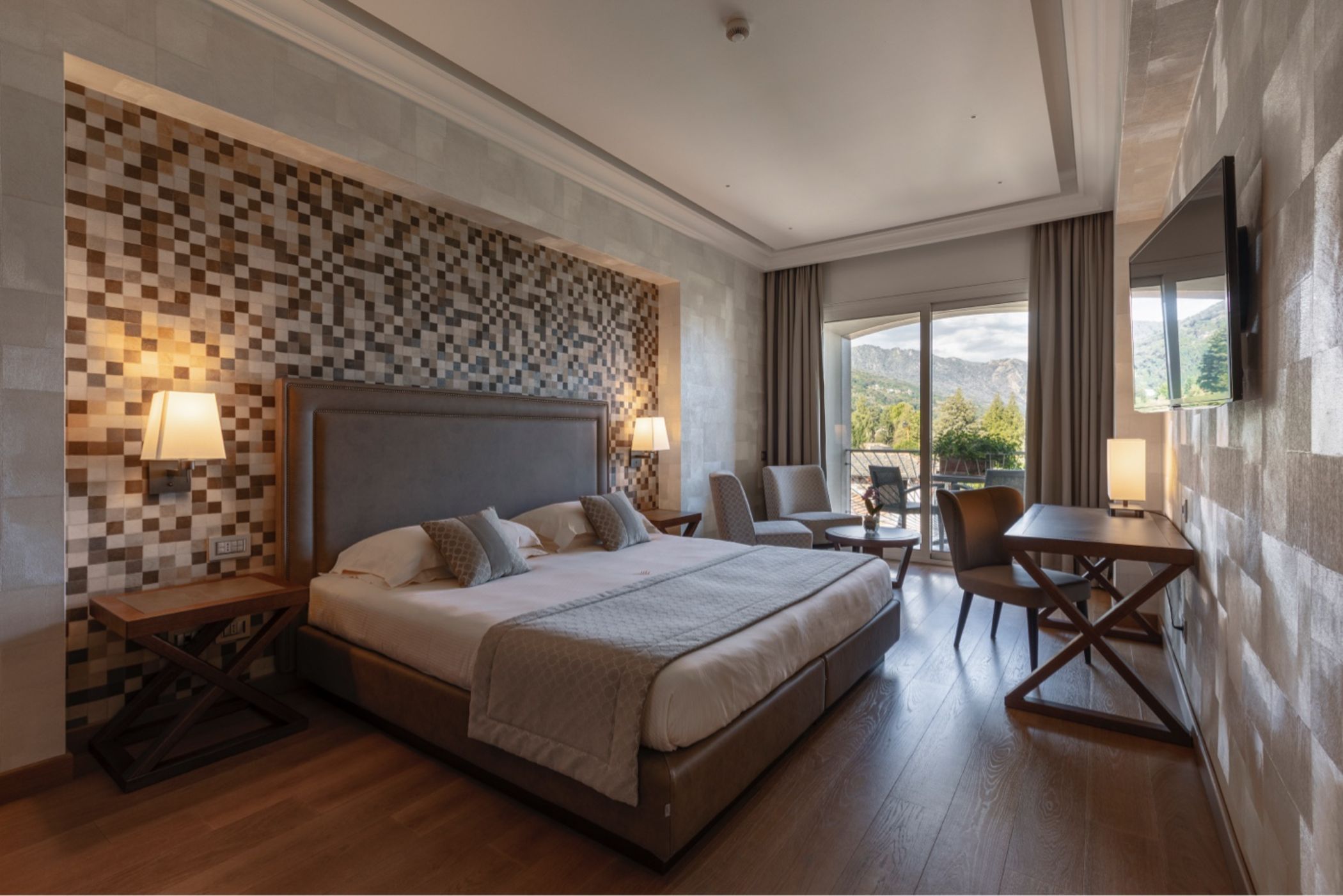 Double room Superior Balcony Side Lake View