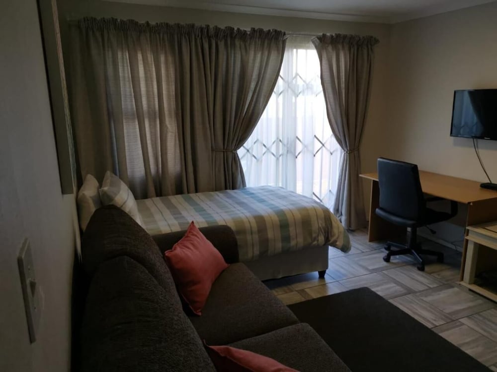Serengeti Self Catering Units 24/34