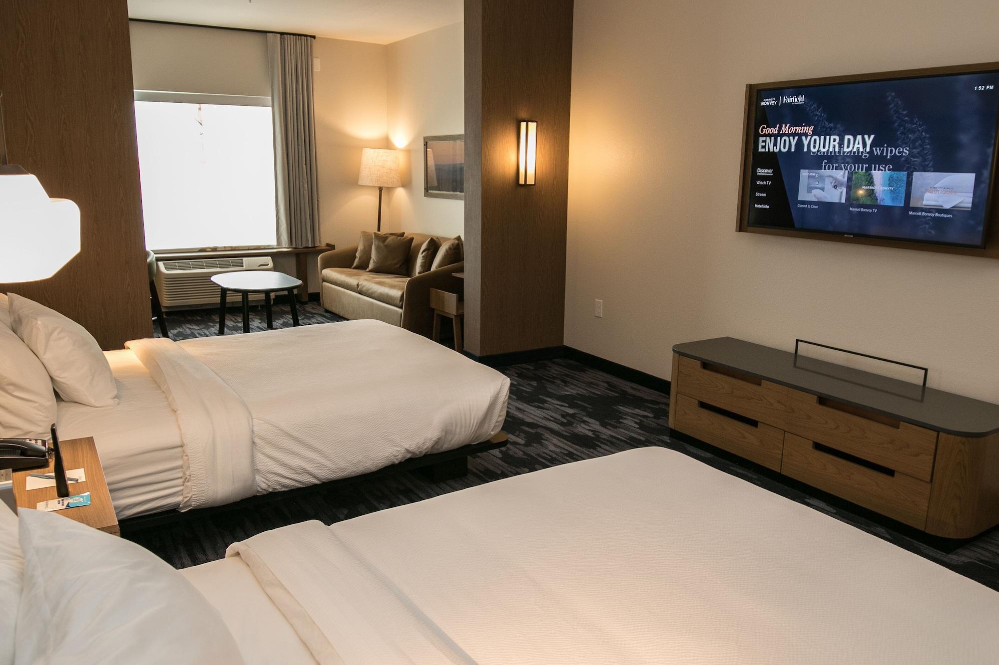 suite, multiple beds