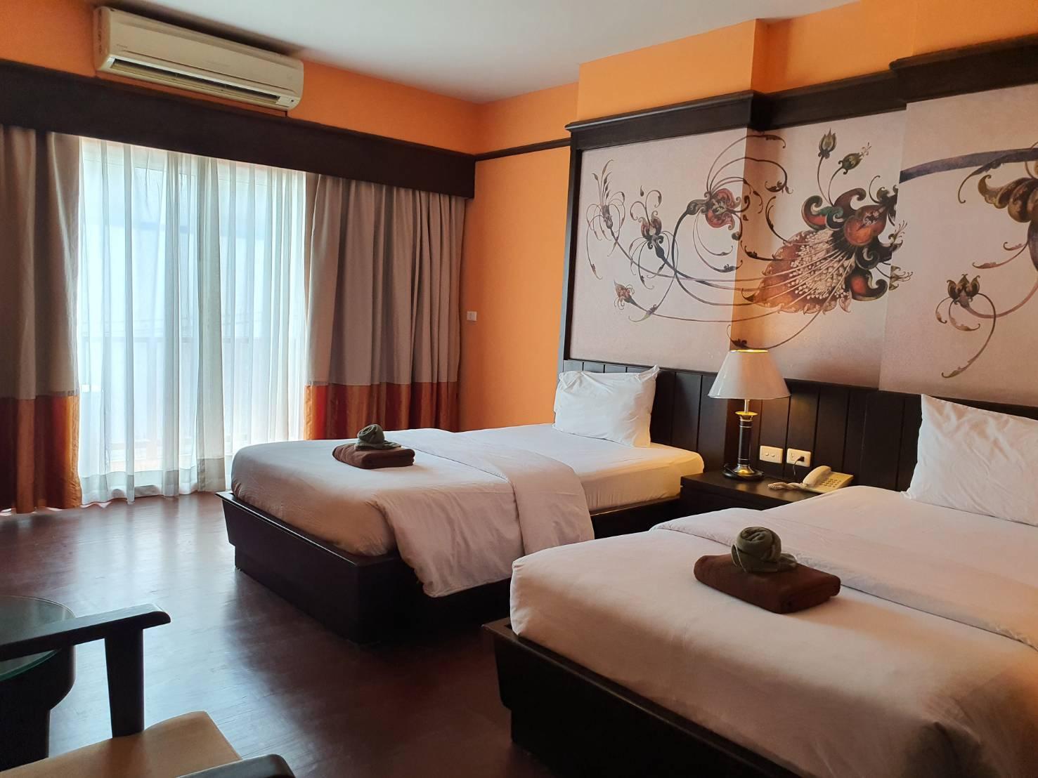 Standard, Twin Beds