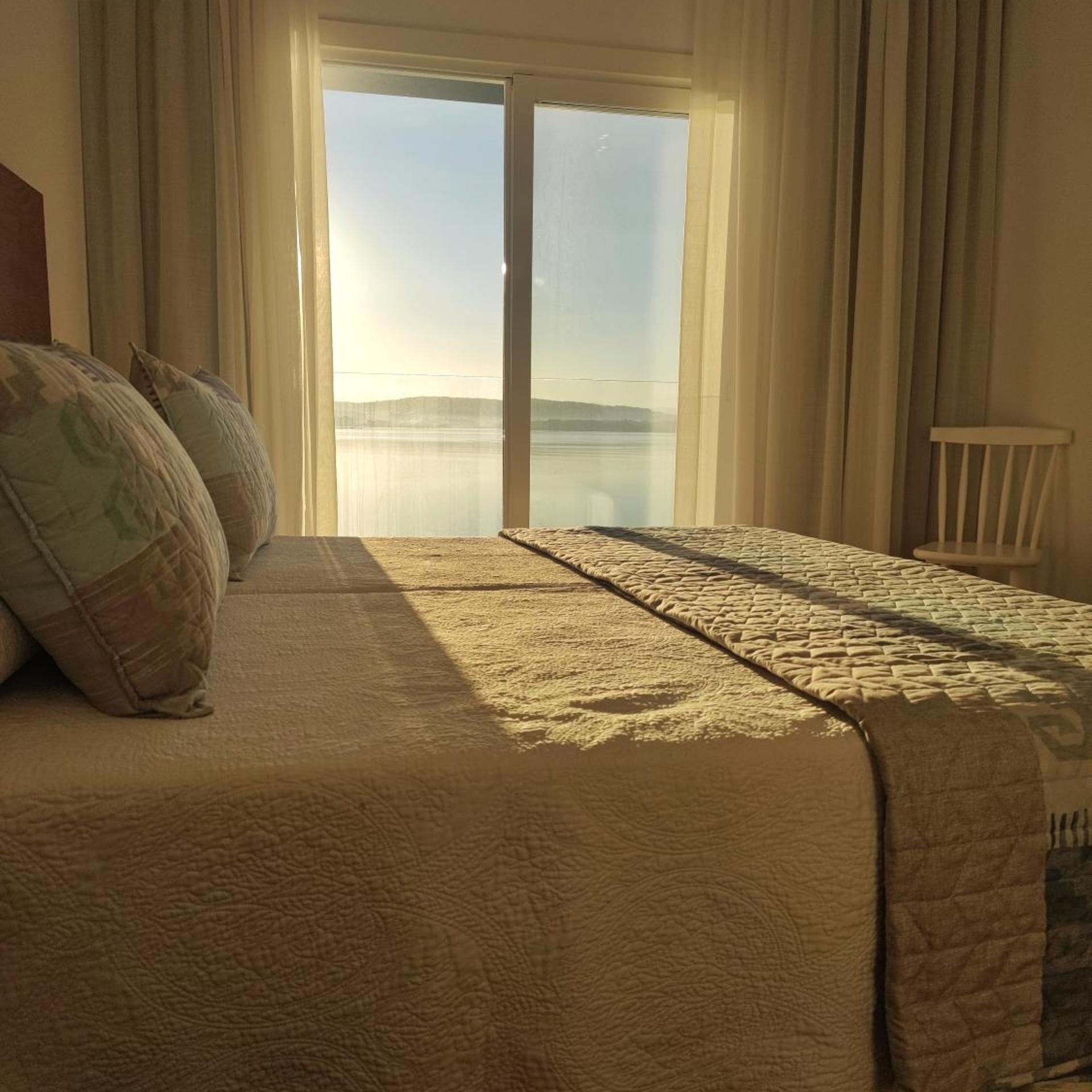APARTAMENTOS LA TOJA 23/30